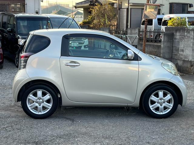 iQ 100G レザーパッケージ バックカメラ ナビ TV アルミホイール スマートキー CVT 盗難防止システム 衝突安全ボディ ABS ESC USB Bluetooth エアコン パワーステアリング パワーウィンドウ(16枚目)