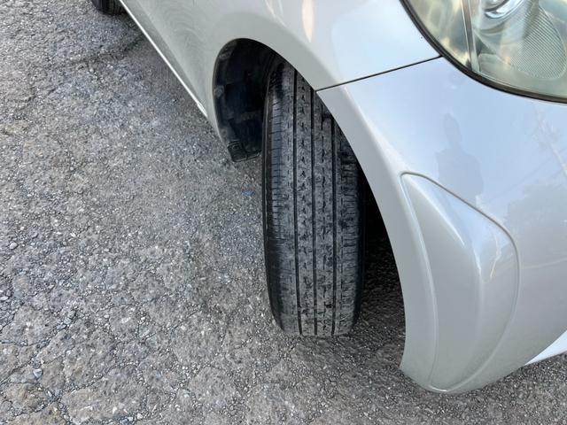 iQ 100G レザーパッケージ バックカメラ ナビ TV アルミホイール スマートキー CVT 盗難防止システム 衝突安全ボディ ABS ESC USB Bluetooth エアコン パワーステアリング パワーウィンドウ(21枚目)