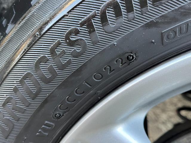 iQ 100G レザーパッケージ バックカメラ ナビ TV アルミホイール スマートキー CVT 盗難防止システム 衝突安全ボディ ABS ESC USB Bluetooth エアコン パワーステアリング パワーウィンドウ(24枚目)