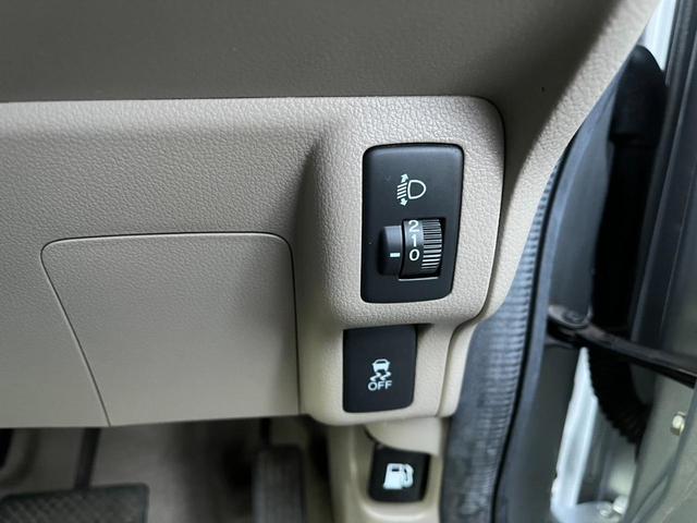 N-BOX G・Lパッケージ 両側スライド・片側電動 スマートキー アイドリングストップ ベンチシート CVT 盗難防止システム ABS ESC CD ミュージックプレイヤー接続可 衝突安全ボディ エアコン パワーステアリング(9枚目)