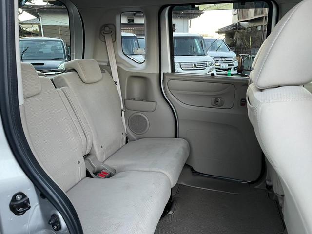 N-BOX G・Lパッケージ 両側スライド・片側電動 スマートキー アイドリングストップ ベンチシート CVT 盗難防止システム ABS ESC CD ミュージックプレイヤー接続可 衝突安全ボディ エアコン パワーステアリング(12枚目)