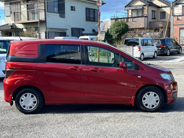 フリードスパイク G ジャストセレクション 両側スライドドア オートライト HID キーレスエントリー 電動格納ミラー CVT CD USB ABS エアコン パワーステアリング パワーウィンドウ(16枚目)