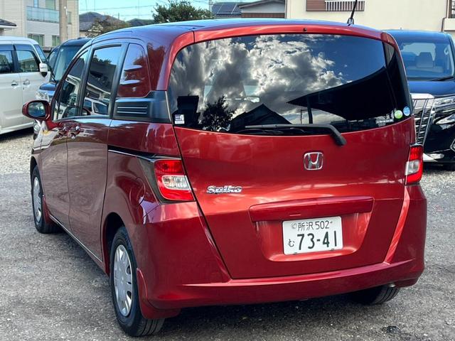 フリードスパイク G ジャストセレクション 両側スライドドア オートライト HID キーレスエントリー 電動格納ミラー CVT CD USB ABS エアコン パワーステアリング パワーウィンドウ(18枚目)