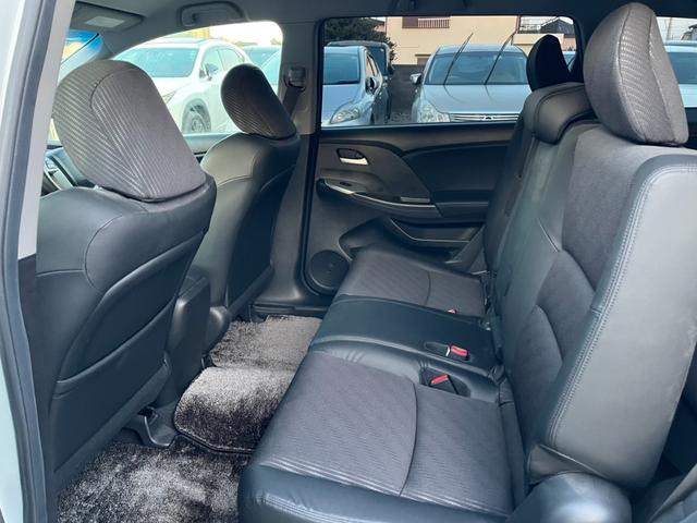 オデッセイ アブソルート バックカメラ TV オートクルーズコントロール オートライト HID キーレスエントリー 3列シート AT アルミホイール CD DVD再生 ミュージックプレイヤー接続可 盗難防止システム(9枚目)