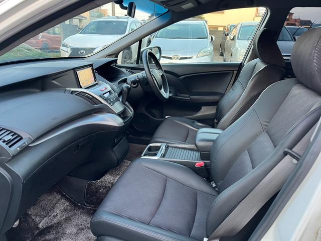 オデッセイ アブソルート バックカメラ TV オートクルーズコントロール オートライト HID キーレスエントリー 3列シート AT アルミホイール CD DVD再生 ミュージックプレイヤー接続可 盗難防止システム(25枚目)