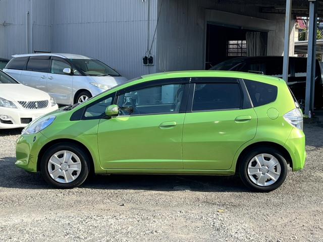 フィットハイブリッド ベースグレード ハイブリッド バックカメラ ナビ TV オートクルーズコントロール キーレスエントリー CVT 盗難防止システム 衝突安全ボディ CD USB ミュージックプレイヤー接続可 ABS(13枚目)