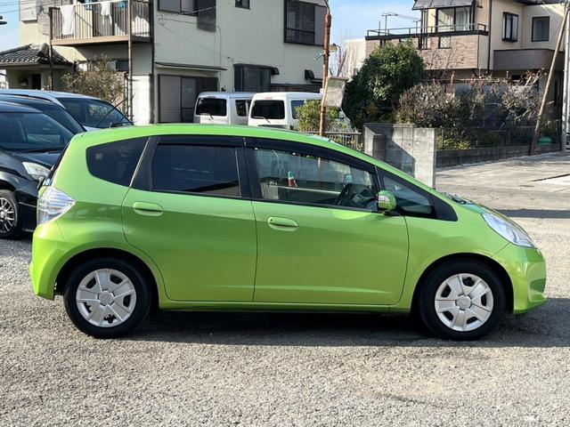 フィットハイブリッド ベースグレード ハイブリッド バックカメラ ナビ TV オートクルーズコントロール キーレスエントリー CVT 盗難防止システム 衝突安全ボディ CD USB ミュージックプレイヤー接続可 ABS(16枚目)