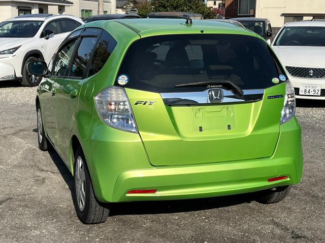 フィットハイブリッド ベースグレード ハイブリッド バックカメラ ナビ TV オートクルーズコントロール キーレスエントリー CVT 盗難防止システム 衝突安全ボディ CD USB ミュージックプレイヤー接続可 ABS(19枚目)