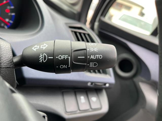 オートライトは、付け忘れや消し忘れを防ぐことができます。高速道路などのトンネルなどにも役立ちます。