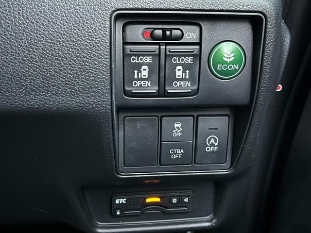 オデッセイ アブソルート ETC バックカメラ ナビ TV オートクルーズコントロール 両側電動スライドドア オートライト LEDヘッドランプ スマートキー アイドリングストップ 3列シート CVT アルミホイール(5枚目)