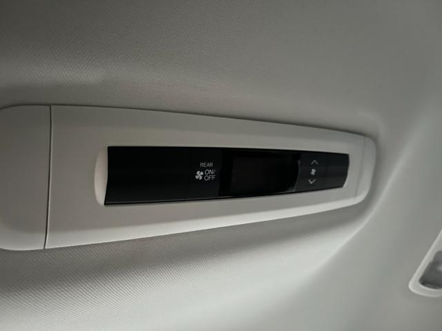 オデッセイ アブソルート ETC バックカメラ ナビ TV オートクルーズコントロール 両側電動スライドドア オートライト LEDヘッドランプ スマートキー アイドリングストップ 3列シート CVT アルミホイール(28枚目)