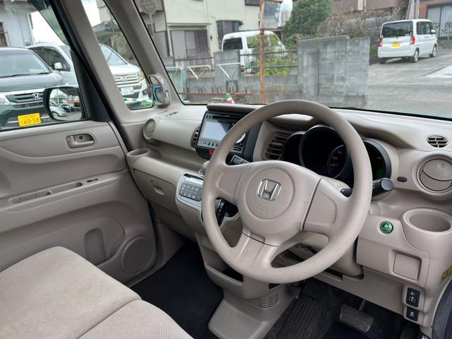 N-BOX G 4WD 両側スライドドア スマートキー アイドリングストップ ベンチシート CVT 盗難防止システム ABS ESC CD USB ミュージックプレイヤー接続可 衝突安全ボディ エアコン(3枚目)