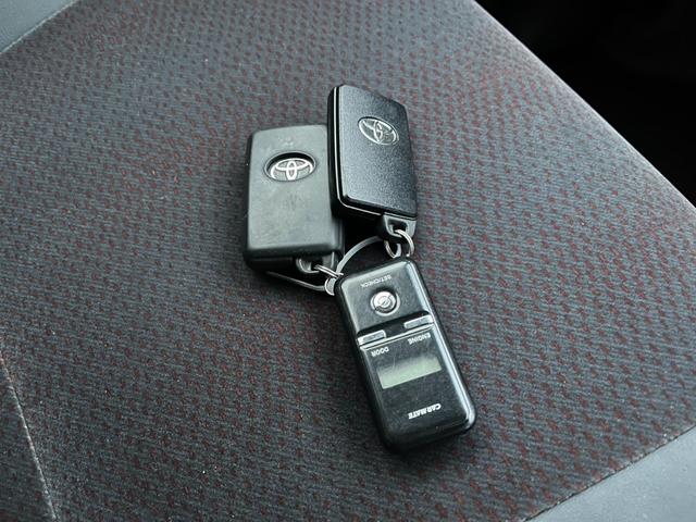 エスティマ 2.4アエラス 20thアニバーサリーエディション 4WD バックカメラ ナビ TV クリアランスソナー オートクルーズコントロール 両側電動スライドドア HID スマートキー 電動格納ミラー 3列シート オットマン CVT アルミホイール CD(26枚目)