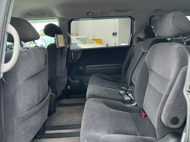 エリシオン ＨＤＤナビエディション　両側スライド・片側電動　オートライト　ＨＩＤ　キーレスエントリー　３列シート　ＡＴ　アルミホイール　盗難防止システム　衝突安全ボディ　ＡＢＳ　エアコン　パワーステアリング（10枚目）