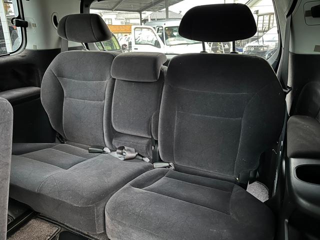 エリシオン ＨＤＤナビエディション　両側スライド・片側電動　オートライト　ＨＩＤ　キーレスエントリー　３列シート　ＡＴ　アルミホイール　盗難防止システム　衝突安全ボディ　ＡＢＳ　エアコン　パワーステアリング（11枚目）