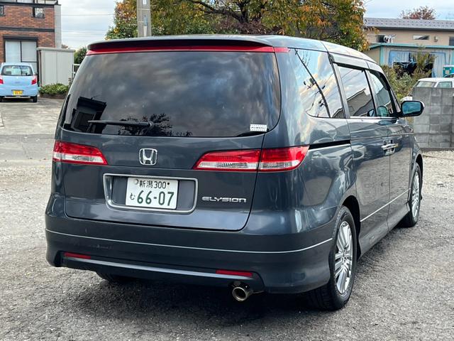 エリシオン ＨＤＤナビエディション　両側スライド・片側電動　オートライト　ＨＩＤ　キーレスエントリー　３列シート　ＡＴ　アルミホイール　盗難防止システム　衝突安全ボディ　ＡＢＳ　エアコン　パワーステアリング（15枚目）