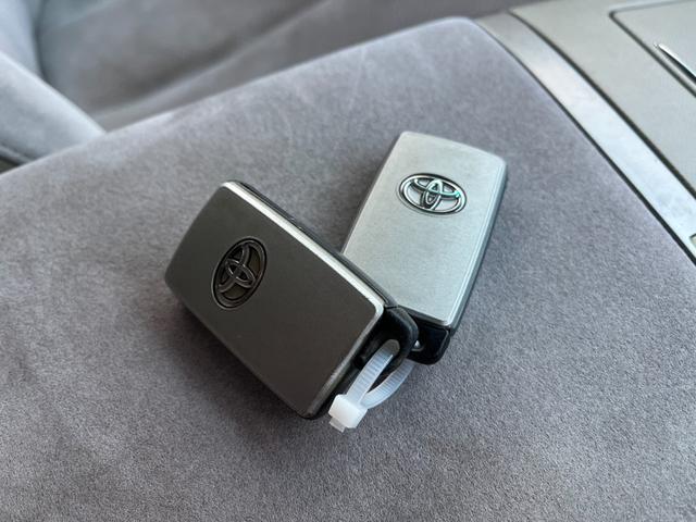 エスティマハイブリッド G 4WD 福祉車輌 ナビ TV オートクルーズコントロール 両側電動スライドドア オートライト HID スマートキー 電動格納ミラー 後席モニター 3列シート(27枚目)