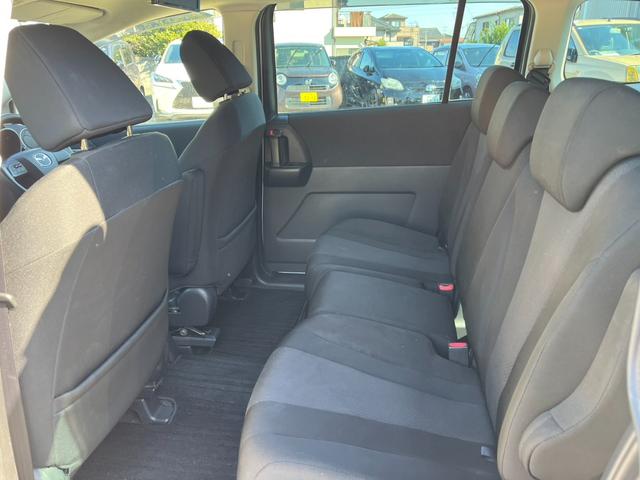 プレマシー 20C-スカイアクティブ バックカメラ ナビ TV 両側スライド・片側電動 キーレスエントリー アイドリングストップ 後席モニター 3列シート ウォークスルー AT CD USB Bluetooth 盗難防止システム(11枚目)