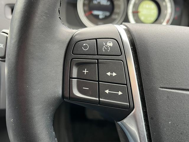 V60 T4 ナビ TV クリアランスソナー オートクルーズコントロール アルミホイール オートライト シートヒーター AT 盗難防止システム ABS CD USB ミュージックプレイヤー接続可(7枚目)