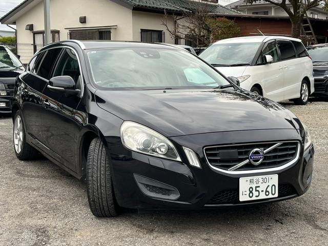 V60 T4 ナビ TV クリアランスソナー オートクルーズコントロール アルミホイール オートライト シートヒーター AT 盗難防止システム ABS CD USB ミュージックプレイヤー接続可(13枚目)