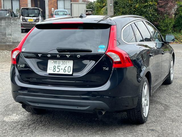 V60 T4 ナビ TV クリアランスソナー オートクルーズコントロール アルミホイール オートライト シートヒーター AT 盗難防止システム ABS CD USB ミュージックプレイヤー接続可(15枚目)