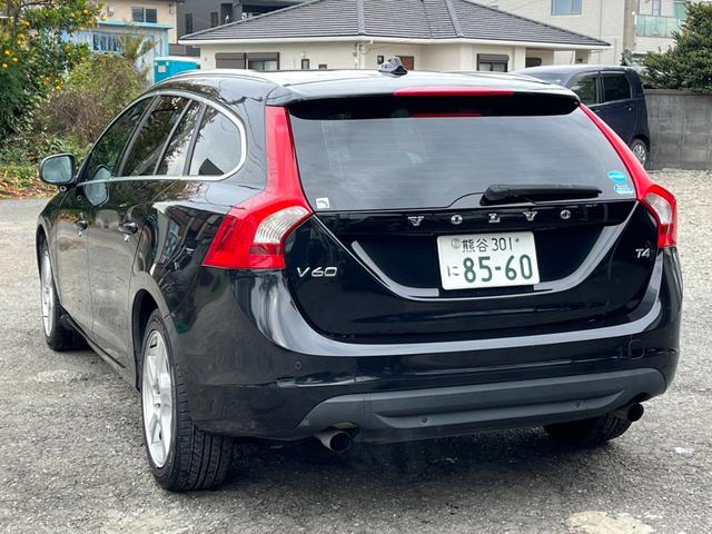 V60 T4 ナビ TV クリアランスソナー オートクルーズコントロール アルミホイール オートライト シートヒーター AT 盗難防止システム ABS CD USB ミュージックプレイヤー接続可(17枚目)