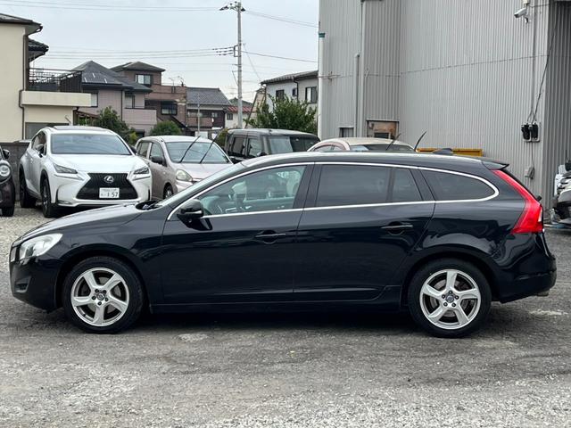 V60 T4 ナビ TV クリアランスソナー オートクルーズコントロール アルミホイール オートライト シートヒーター AT 盗難防止システム ABS CD USB ミュージックプレイヤー接続可(18枚目)