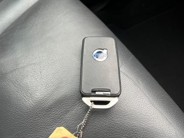 V60 T4 ナビ TV クリアランスソナー オートクルーズコントロール アルミホイール オートライト シートヒーター AT 盗難防止システム ABS CD USB ミュージックプレイヤー接続可(25枚目)