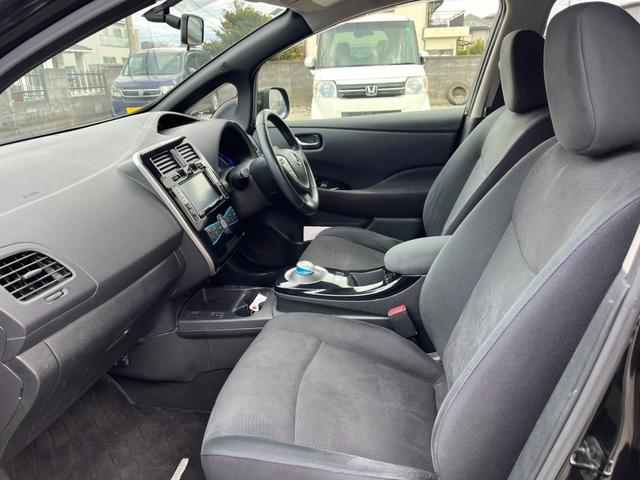 リーフ X バックカメラ オートクルーズコントロール アルミホイール オートライト スマートキー CVT 盗難防止システム 衝突安全ボディ ABS ESC エアコン パワーステアリング(9枚目)