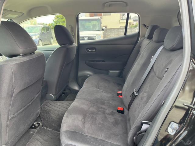 リーフ X バックカメラ オートクルーズコントロール アルミホイール オートライト スマートキー CVT 盗難防止システム 衝突安全ボディ ABS ESC エアコン パワーステアリング(10枚目)