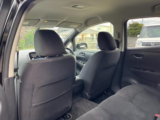 リーフ X バックカメラ オートクルーズコントロール アルミホイール オートライト スマートキー CVT 盗難防止システム 衝突安全ボディ ABS ESC エアコン パワーステアリング(11枚目)