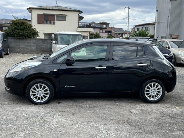 リーフ X バックカメラ オートクルーズコントロール アルミホイール オートライト スマートキー CVT 盗難防止システム 衝突安全ボディ ABS ESC エアコン パワーステアリング(18枚目)