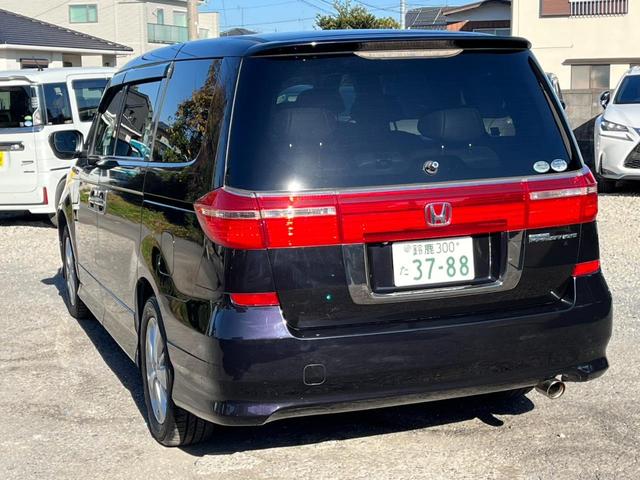 エリシオンプレステージ Ｓ　ＨＤＤナビスペシャルパッケージ　バックカメラ　ナビ　両側電動スライドドア　ＨＩＤ　キーレスエントリー　３列シート　ＡＴ　盗難防止システム　衝突安全ボディ　ＡＢＳ　エアコン　パワーステアリング　パワーウィンドウ（16枚目）