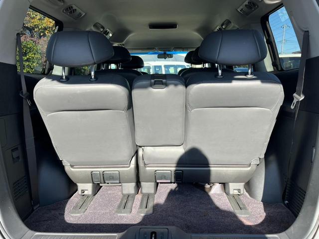 エリシオンプレステージ Ｓ　ＨＤＤナビスペシャルパッケージ　バックカメラ　ナビ　両側電動スライドドア　ＨＩＤ　キーレスエントリー　３列シート　ＡＴ　盗難防止システム　衝突安全ボディ　ＡＢＳ　エアコン　パワーステアリング　パワーウィンドウ（18枚目）