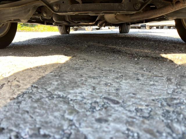 エリシオンプレステージ Ｓ　ＨＤＤナビスペシャルパッケージ　バックカメラ　ナビ　両側電動スライドドア　ＨＩＤ　キーレスエントリー　３列シート　ＡＴ　盗難防止システム　衝突安全ボディ　ＡＢＳ　エアコン　パワーステアリング　パワーウィンドウ（28枚目）