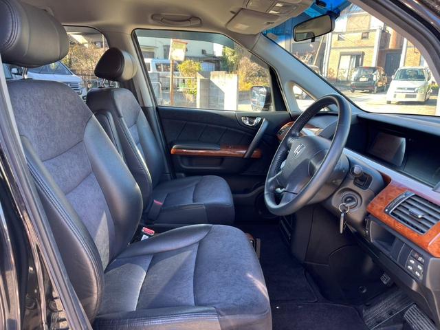 エリシオンプレステージ Ｓ　ＨＤＤナビスペシャルパッケージ　バックカメラ　ナビ　両側電動スライドドア　ＨＩＤ　キーレスエントリー　３列シート　ＡＴ　盗難防止システム　衝突安全ボディ　ＡＢＳ　エアコン　パワーステアリング　パワーウィンドウ（29枚目）