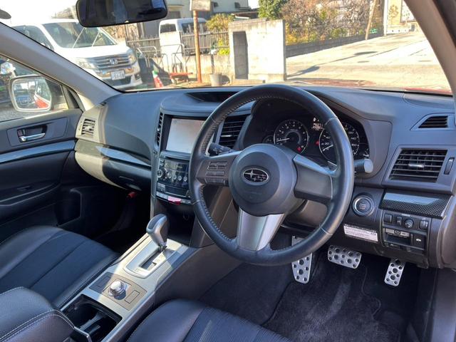 レガシィツーリングワゴン ２．５ＧＴ　Ｓパッケージ　４ＷＤ　バックカメラ　ナビ　アルミホイール　オートライト　ＨＩＤ　パワーシート　スマートキー　ＡＴ　盗難防止システム　衝突安全ボディ　ＡＢＳ　ＥＳＣ　ＣＤ　ＤＶＤ再生　エアコン（2枚目）