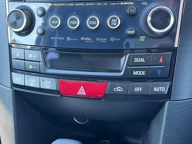 レガシィツーリングワゴン ２．５ＧＴ　Ｓパッケージ　４ＷＤ　バックカメラ　ナビ　アルミホイール　オートライト　ＨＩＤ　パワーシート　スマートキー　ＡＴ　盗難防止システム　衝突安全ボディ　ＡＢＳ　ＥＳＣ　ＣＤ　ＤＶＤ再生　エアコン（7枚目）