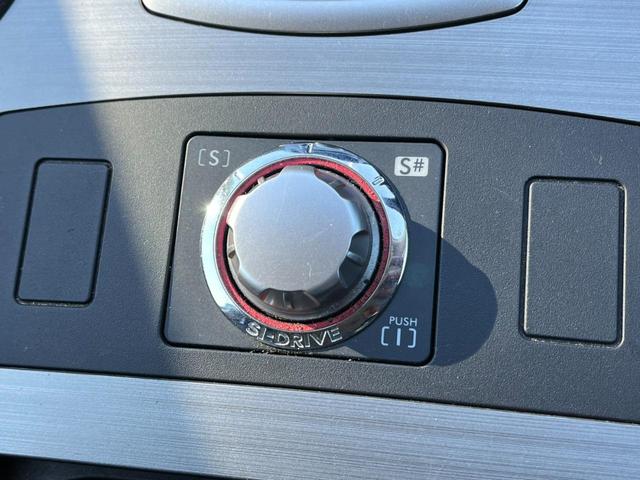 レガシィツーリングワゴン ２．５ＧＴ　Ｓパッケージ　４ＷＤ　バックカメラ　ナビ　アルミホイール　オートライト　ＨＩＤ　パワーシート　スマートキー　ＡＴ　盗難防止システム　衝突安全ボディ　ＡＢＳ　ＥＳＣ　ＣＤ　ＤＶＤ再生　エアコン（8枚目）