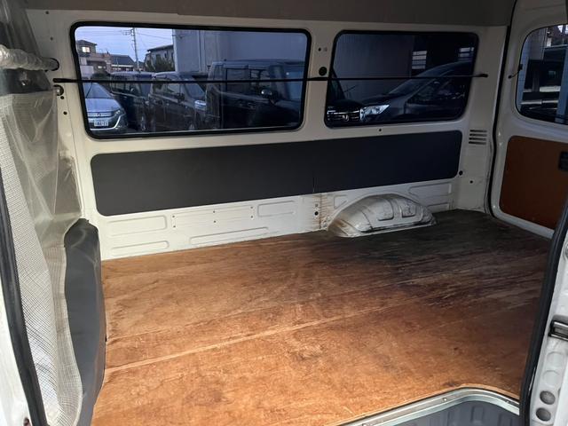 バネットバン ＣＤ　４ＷＤ　スライドドア　ＭＴ　エアコン　運転席エアバッグ（8枚目）