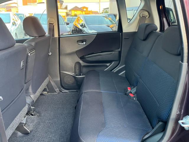 ムーヴ カスタム　Ｘ　ＨＩＤ　スマートキー　ベンチシート　ＣＶＴ　盗難防止システム　ＡＢＳ　ＣＤ　アルミホイール　衝突安全ボディ　エアコン　パワーステアリング　パワーウィンドウ（9枚目）