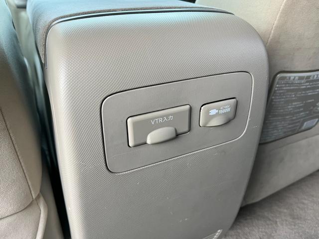 エスティマハイブリッド Ｇ　４ＷＤ　バックカメラ　フロントカメラ　ナビ　ＴＶ　オートクルーズコントロール　両側電動スライドドア　オートライト　ＨＩＤ　スマートキー　電動格納ミラー　シートヒーター　３列シート（27枚目）