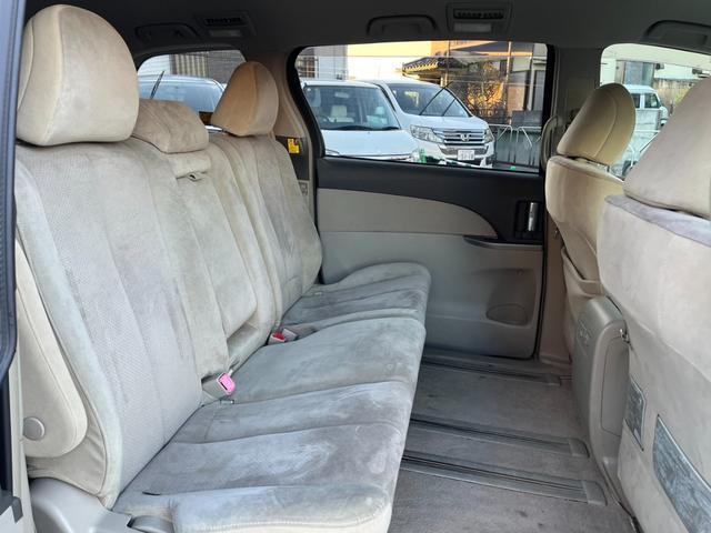 エスティマハイブリッド Ｇ　４ＷＤ　バックカメラ　フロントカメラ　ナビ　ＴＶ　オートクルーズコントロール　両側電動スライドドア　オートライト　ＨＩＤ　スマートキー　電動格納ミラー　シートヒーター　３列シート（29枚目）