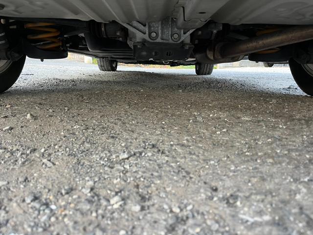 エスティマハイブリッド Ｇ　４ＷＤ　バックカメラ　フロントカメラ　ナビ　ＴＶ　オートクルーズコントロール　両側電動スライドドア　オートライト　ＨＩＤ　スマートキー　電動格納ミラー　シートヒーター　３列シート（30枚目）