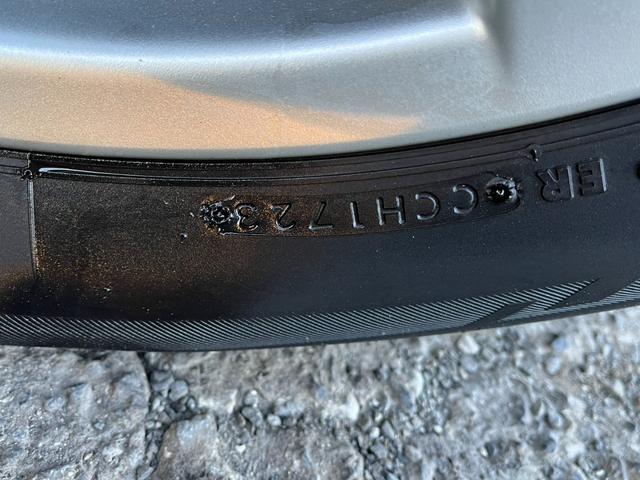 エスティマハイブリッド Ｇ　４ＷＤ　バックカメラ　フロントカメラ　ナビ　ＴＶ　オートクルーズコントロール　両側電動スライドドア　オートライト　ＨＩＤ　スマートキー　電動格納ミラー　シートヒーター　３列シート（31枚目）