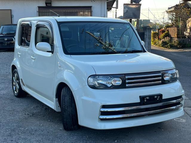 キューブ ライダー　ナビ　ＴＶ　スマートキー　電動格納ミラー　ベンチシート　ＣＶＴ　アルミホイール　ＣＤ　ＵＳＢ　ミュージックプレイヤー接続可　盗難防止システム　衝突安全ボディ　ＡＢＳ　エアコン　パワーステアリング（13枚目）