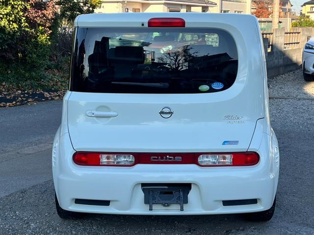 キューブ ライダー　ナビ　ＴＶ　スマートキー　電動格納ミラー　ベンチシート　ＣＶＴ　アルミホイール　ＣＤ　ＵＳＢ　ミュージックプレイヤー接続可　盗難防止システム　衝突安全ボディ　ＡＢＳ　エアコン　パワーステアリング（17枚目）
