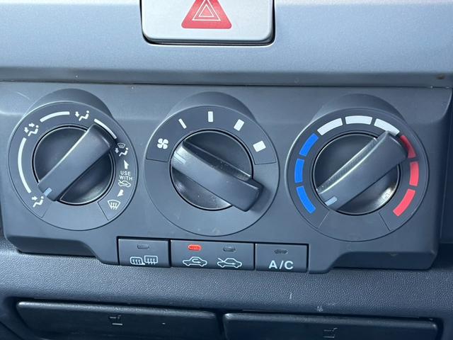 ワゴンＲ ＦＴ－Ｓリミテッド　バックカメラ　ナビ　ＴＶ　スマートキー　シートヒーター　ベンチシート　ＡＴ　盗難防止システム　ＡＢＳ　ＣＤ　ＵＳＢ　Ｂｌｕｅｔｏｏｔｈ　アルミホイール　衝突安全ボディ　エアコン　パワーステアリング（6枚目）