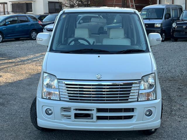 ワゴンＲ ＦＴ－Ｓリミテッド　バックカメラ　ナビ　ＴＶ　スマートキー　シートヒーター　ベンチシート　ＡＴ　盗難防止システム　ＡＢＳ　ＣＤ　ＵＳＢ　Ｂｌｕｅｔｏｏｔｈ　アルミホイール　衝突安全ボディ　エアコン　パワーステアリング（11枚目）