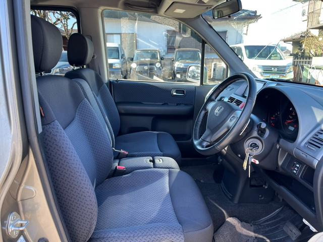 モビリオスパイク Ｗ　アクティブエディション　ナビ　ＴＶ　両側スライド・片側電動　キーレスエントリー　ベンチシート　ＣＶＴ　ＣＤ　ＵＳＢ　盗難防止システム　衝突安全ボディ　ＡＢＳ　エアコン　パワーステアリング　パワーウィンドウ（10枚目）